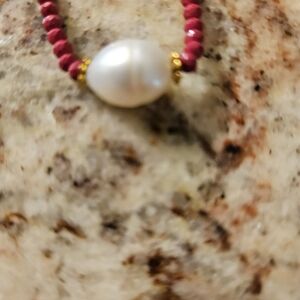 Lustrous Pearl and Pink Beaded Necklace
